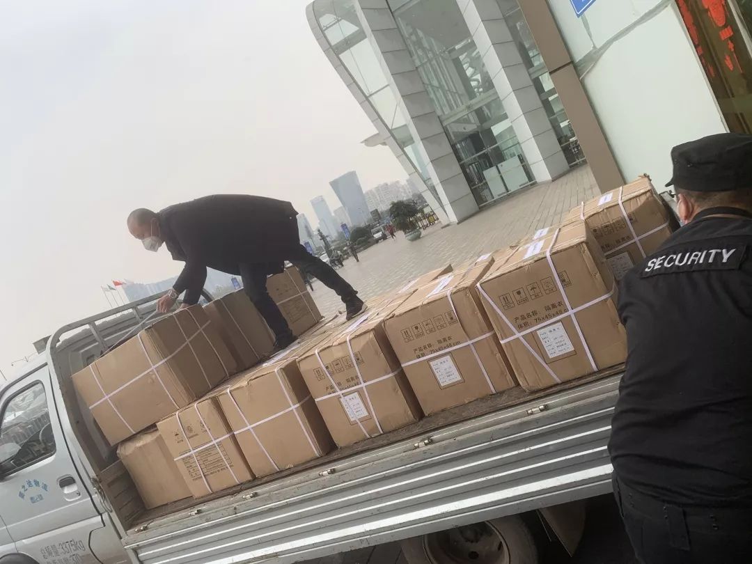 【智汇堂】集团捐赠物资支援一线，为战疫做后勤保障
