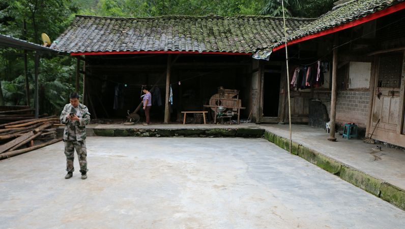 智汇堂丨“援建爱心屋，温暖一个家”凤姐爱心屋落成